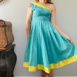 Vintage 50s one shoulder swan lace trim fit and flare dress teal yellow Sz S